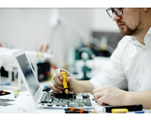 טכנאי מחשבים עד הבית